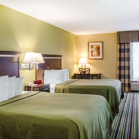 Quality Inn & Suites Medina - Akron West Εξωτερικό φωτογραφία